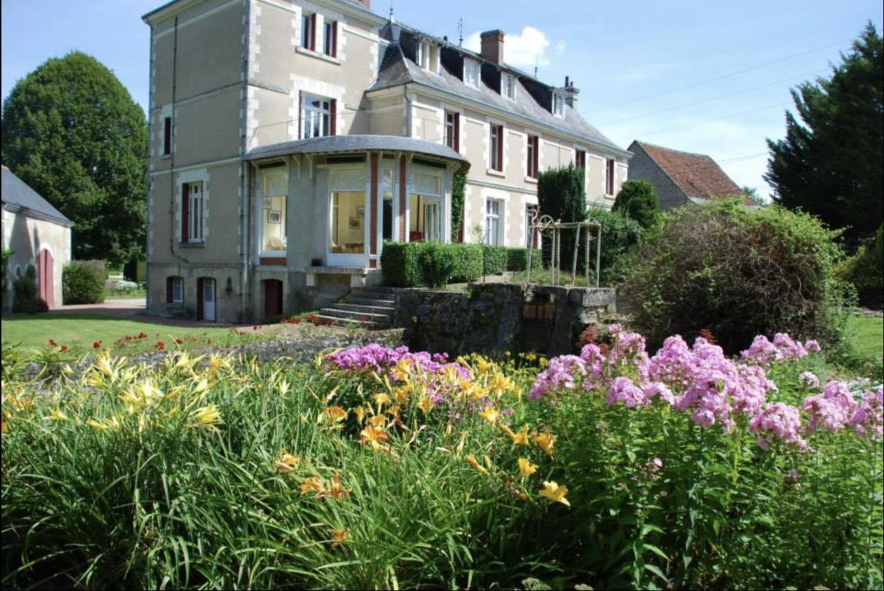 Bed and Breakfast Le Moulin De Francueil Экстерьер фото
